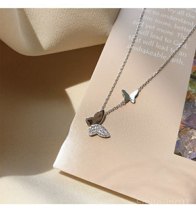 【送料無料】43cm キラキラ ビジュー ちょうちょ 蝶々 バタフライチャーム 銀色 シルバー ペンダント レディース ネックレス 2