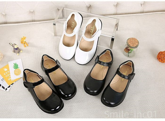 【送料無料】フォーマルシューズ 女の子人気 おしゃれ 入学式 シューズ 七五三 発表会 黒 ブラック 白 ストラップ 靴 キッズシューズ 子供靴