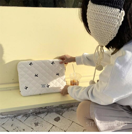 【送料無料】タブレット タブレットバッグ 可愛い 学生 保護バッグ 防塵 大容量 韓国風 刺繍 持ち運び ポーチ PCケース タブレットケース 【送料無料】タブレット タブレットバッグ 可愛い 学生 保護バッグ 防塵 大容量 韓国風 刺繍 持ち運び ポーチ PCケース タブレットケース