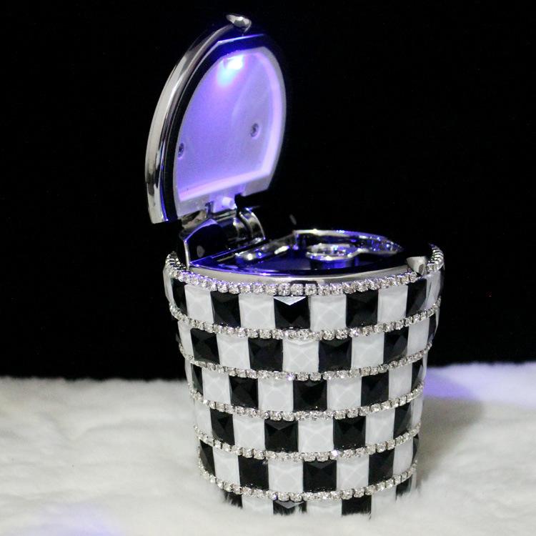 車用灰皿 レディース 車載 アッシュトレイ ラインストーン デコレーション キラキラ 光る LEDライト付..