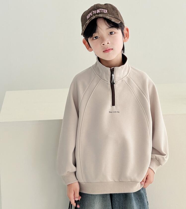 ご来店いただいてありがとうございます。 商品詳細: 伸縮性:なし 付属品:なし 商品内容:キッズ 子供服 カラー:写真通り 柔らかさ:普通 厚さ:普通 素材:ポリエステル サイズ情報: 写真通り ※サイズは平置き、メジャー採寸を行っております。1-3cmの誤差がある場合があります。予めご了承下さいませ。 ※モデル画像は環境光の影響によりカラーが異なって見える場合がございます。 ※採寸は製造メーカー提供情報ですので、1~3cm誤差が生じる場合がございます。 ※お客様の体型に合致しない場合もございますので、参考程度にご使用ください。 仕入時期により多少デザインなど異なる場合があります。ご了承ください。 平置きサイズです。また、商品によって多少の誤差がある場合がございます。予めご了承下さいませ。 初期不良品以外、イメージ、サイズや色の感じ違いの理由など、キャンセルや返品はお受けることができません。ご了承下さいませ。