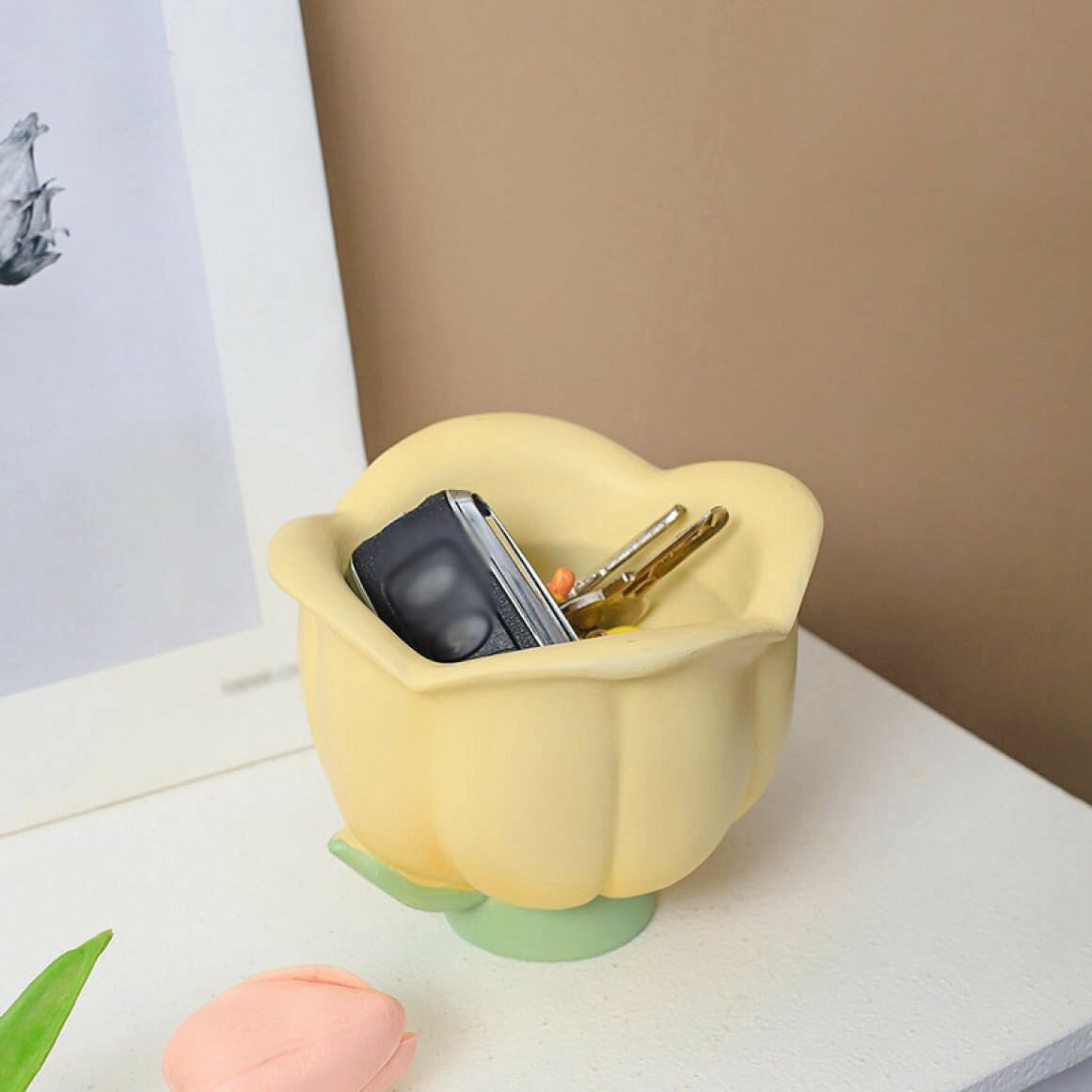 キー収納トレイ 花像 置物クラフト ジュエリー 雑貨ラックコインボックス フラワー形状 ホーム 彫刻 装飾 玄関収納 卓上収納 ナイトスタンドオーガナイザー ジ...