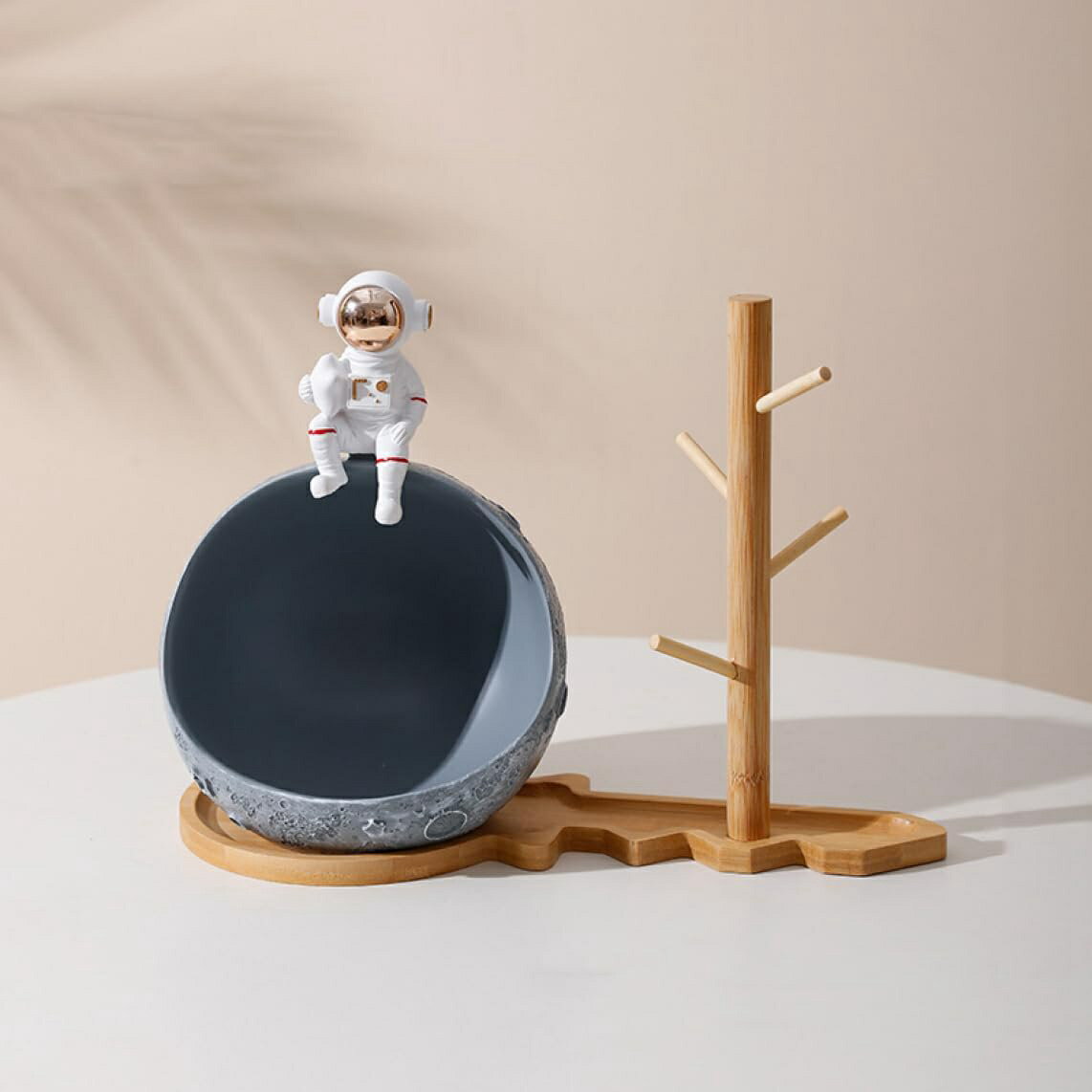 鍵置き 玄関 インテリア 宇宙飛行士の置物 トレイ収納 動物像 F 彫刻装飾 樹脂製 鍵スタンド タイプ3 多機能 キャンディーの皿 おしゃれ 可愛い 面白い ...