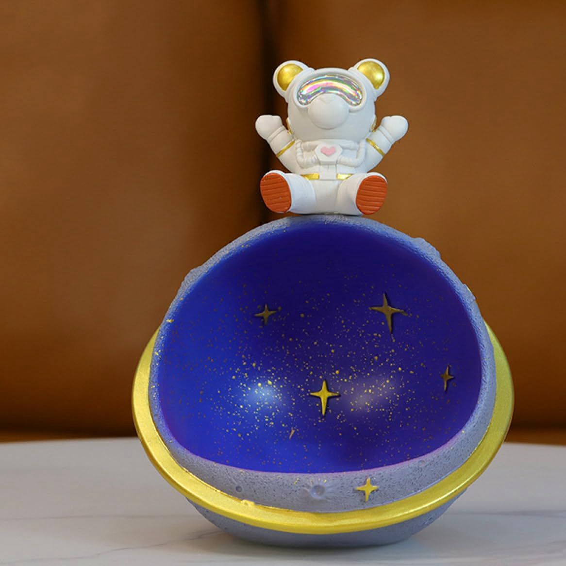 玄関収納 卓上収納 創造的な宇宙飛行士の像の収納トレイ 多機能収納 創造的なキー収納ボウル皿ジュエリーイヤリングホルダー F 家の装飾 宇宙飛行士 置物 居間テ...