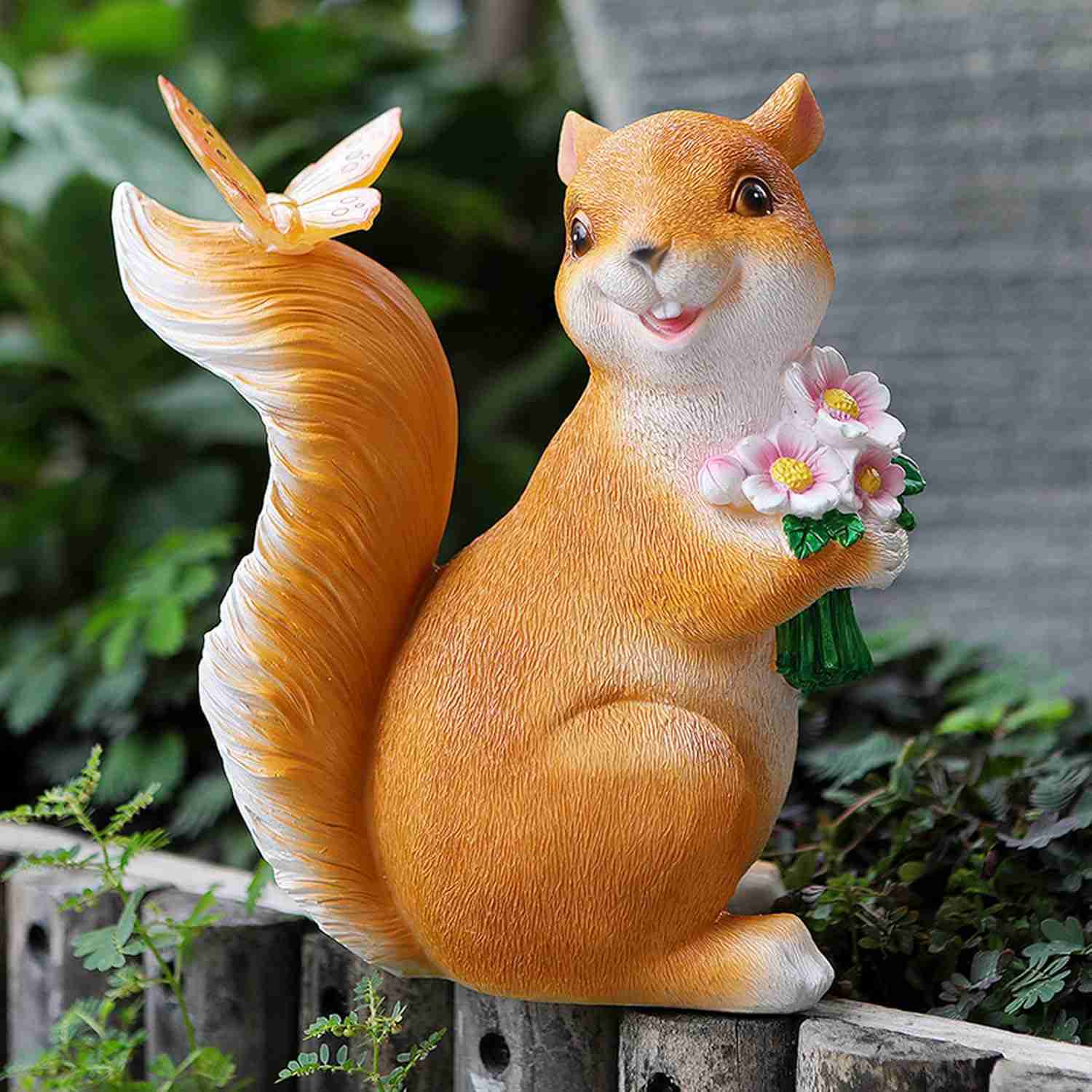 ガーデンオブジェ りす 栗鼠 ソーラーライト 庭 ガーデンライト 屋外 置物 太陽光充電 自動点灯 自動消灯 インテリア F かわいい 雑貨 オーナメント エコ...