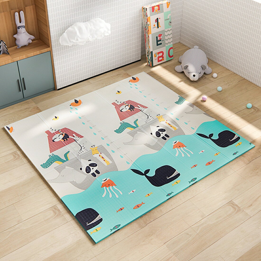 ベビープレイマット 大きい 両面使用可 XPE素材 軽量 薄手 赤ちゃん 幼児 ベビーマット 敷物 滑り止め 防水防汚 無味 清掃簡単 省スペース 防湿マット 可愛い ベビークッションマット 知育 遊び
