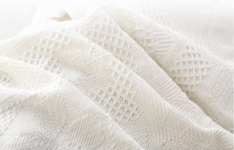 マルチカバー 両面使える フリンジ付き ホワイト 白 90×240CM ソファ 大判 正方形 長方形 北欧 無地 ソファカバー 1人掛け 2人掛け 3人掛け おしゃれ キズ防止 犬猫対策 毛布 ペットカバー 保護カバー 水洗い オールシーズン [3]