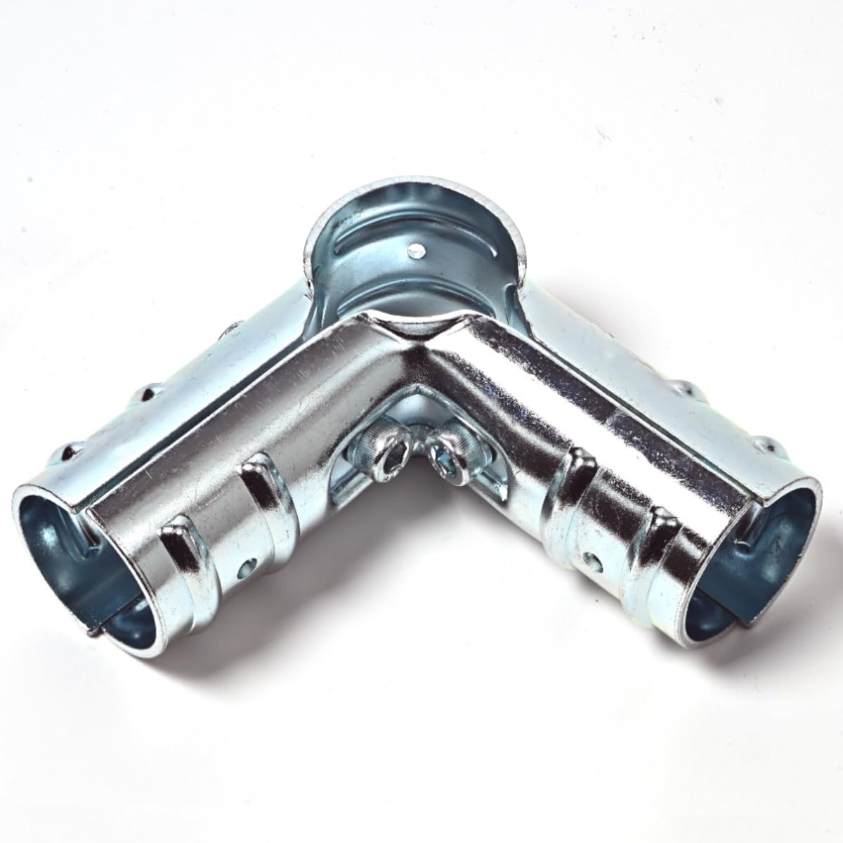 ・対応パイプ径:Φ48.6mm ・付属:ボルト M10、ナット M10 ・重量:855g(ボルト・ナット含む) ・推奨パイプ差し込み長さ:50mm ・接合方向:4方向(90度直角)