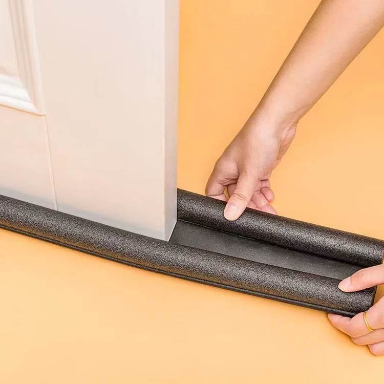 2本セット 隙間テープ ドア 便利グッズ ホコリ防止 騒音対策 寒さ対策 水洗い ストッパー 防風 防虫 節電 防寒 クッション 暖房効率 冷房効率 取付簡単 室内 smilife0319-10008259 smilife サンプル画像3