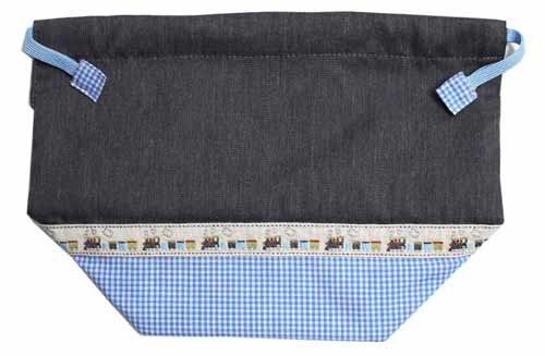 巾着お弁当袋 NEWグレー×汽車 ナイロン裏地付き 電車 鉄道 お弁当 幼稚園 お受験 学校 巾着 ランチ お教室 私学 小学校 保育園 ギフト ギンガムチェッ...