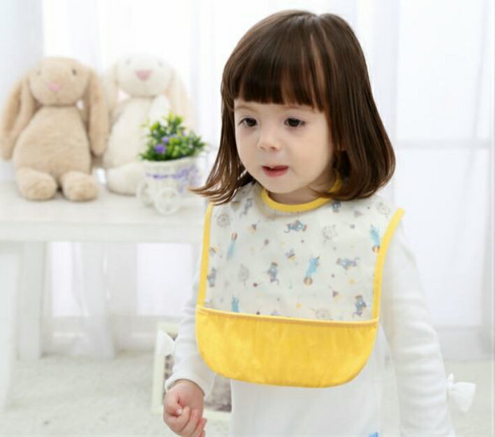 乐天商城 - お食事エプロン エプロン ベビー キッズ 防水 ポケット付き スタイ 袖なし かわいい おしゃれ 洗える 男の子 女の子 保育園 2枚セット まとめ買い 送料無料 クーポン対象