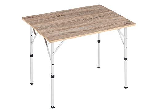 90無/使用サイズ：70×90×70/41、収納時：36×90×9/2000034611・Style:90・パッケージ個数:1・【使用シーン】　アウトドア、キャンプ、BBQはもちろん、ベランダ、バルコニー、ガーデンなどでも人気です。　落ち着いたデザインでインドアユースにも最適です。・【木目調天板】ナチュラルで落ち着いたデザインの天板は非常に軽量。表面は汚れや水濡れに強いメラミン加工がされているのでお手入れも簡単です。・【簡単セットアップ】脚部と一体になった2つ折りの天板を広げるだけの簡単セットアップ。天板裏面のロックレバーでしっかりと固定できます。・【高さ調節可能】スライド式の脚部は簡単に2段階の高さ調節が可能で、ハイ（70）ロー（41）どちらのスタイルにも対応できます。・【サブテーブルとしても】幅90cm奥行70の天板サイズなので大人2人でゆったり使用したり、ファミリーキャンプのサブテーブルとしても最適なサイズです。商品紹介 シーンに合わせた高さ2段階調節機能付き軽量2つ折りテーブル。 収納ケース付き。 安全警告 このテーブルは折り畳み可能です。使用時と収納時には、安定さを確保するために注意してください。また、高さを調整する際にも慎重に行ってください。このテーブルの耐荷重は30kgです。この限度を超えないようにしてください。