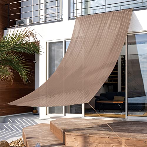 リニューアル品2)ブラッシュウッド/4)1.8×4m/CLS-40BWP・Size:4)1.8×4mColor:2)ブラッシュウッド・パッケージ個数:1・ずっとここちいい。5 年(メーカー)。強くて涼しい。エアー(スタンダードモデル)より生地の強度が1.4倍。引張強度試験での結果を元に表記(当社調べ)。暑さもしっかり防ぐ (熱中症対策)。風をとおす。飛ばし編み加工により、従来品の1.4倍の通気性。(従来の飛ばし編みをしていない生地との比較)。真鍮(しんちゅう)ハトメ、 生地折り返し加工で強くて破れにくい。・豊富な取付方法。物干し竿が通せるポールポケット付き (直径3cmまで対応)。ボールポケットを下側にして市販のボール等を入れるとピンと張れる。目かくしにも使える ボタンホール仕様。・日をよけ、視線を遮り、心地よい風がぬける、クーラールーのシェード。・紫外線大国のオーストラリアで生まれ、20年以上世界中で愛され続ける「Coolaroo」は、紫外線をカットすると同時に熱気を逃す、快適な空間を生み出すシェードです。それはまるで、かつての日本家庭における、軒のあ商品紹介 タカショー クールシェード プライム ブラッシュウッド 1.8×4m (CLS-40BWP) ずっとここちいい、続く涼しさ。 「クールシェード プライム」は、従来のスタンダードモデルを凌駕する強度と通気性を兼ね備えた、タカショー自慢のハイグレード日よけです。 夏の厳しい日差しや熱中症対策にはもちろん、5年という圧倒的な耐久性が、長期間にわたる快適な空間作りを約束します。 【強くて涼しい、進化した高機能生地】 ・ 強度はスタンダードモデルの約1.4倍： 独自の高密度編み込みにより、引張強度は従来品の約1.4倍を実現。 強風や劣化に強く、破れにくいタフな設計です。 ハトメにはサビに強い真鍮（しんちゅう）を採用し、生地の端は折り返し加工で補強されています。 ・ 風を通す「飛ばし編み加工」： 特殊な飛ばし編み加工を施すことで、通気性も従来品の約1.4倍に向上。 熱気を逃がしながら心地よい風だけを通すため、シェードの下が驚くほど涼しく感じられます。 【設置の自由度を広げる多彩な仕様】 ・ 便利なポールポケット付き： 上下に直径3cmまでの物干し竿などを通せるポールポケットを装備。 重しとなるポールを通せば、シワなくピンと綺麗に張ることができ、見た目の美しさも追求できます。 ・ 目かくしに最適なボタンホール： 等間隔に配置されたボタンホールにより、縦横どちらの向きでも設置が可能。 高いUVカット率（約86%）と遮光率（約85%）で、プライバシー保護と日差しカットを同時に叶えます。 【安心の長期5年】 ・ タカショー品質の自信： 日本の屋外環境を知り尽くしたタカショーだからできる、5年間の長期。 紫外線による色あせや劣化に強く、高品質な状態を長く保ちます。 【製品仕様】 ・ サイズ： 約幅180cm × 高さ400cm ・ カラー： ブラッシュウッド ・ UVカット率： 約86% / 遮光率： 約85% ・ 付属品： 取付けひも(3m×2本)、自在金具×2個 安全警告 【重要な警告：強風時の取り外し】 台風や強風時（またはその恐れがある時）は、必ずシェードを取り外してください。 強風時にはシェードに非常に大きな力がかかり、取り付け場所の構造物や生地本体を破損させ、重大な事故につながる恐れがあります 。 【火災防止】 火気に近づけないでください。 生地の性質上、熱に弱く、燃えたり変形したりする危険があります 。 【設置・使用上の制限】 本商品は日よけ・目隠しを目的としたものです。 防雨や過度な荷重（雪、水、物が載る等）を想定した設計ではありません 。 3階以上での使用は避けてください。 高層階では風の影響が非常に強くなるため、危険を伴います 。 傾斜やたるみを持たせて設置してください。 水が溜まらないように角度をつけて設置する必要があります 。 【点検・メンテナンス】 定期的に点検を行ってください。 取付ひもや金具に緩み、生地に破れがないか確認し、異常がある場合は直ちに使用を中止してください 。