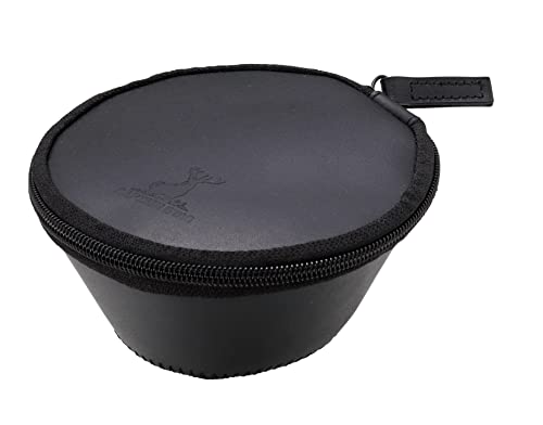 シェラカップケース(ブラック)ブラック/-/UM-1581・Style:シェラカップケース(ブラック)・パッケージ個数:1・製品サイズ:(約)外径135×高さ70mm・製品重量:(約)82g・材質:本体/牛革・原産国:中国使い込むほどに味わいの増す牛本革製。 【収納例】(全てキャプテンスタッグ製品によるものです。) ・シェラカップ4個＋調理器 ・シェラカップ2個＋調理器＋シェラカップスプーン1本またはシェラカップフォーク1本 製品サイズ:(約)外径135×高さ70mm 製品重量:(約)82g 材質:本体/牛革 原産国:中国 レンタル等による貸出、オークション等による販売や中古販売、及び譲渡によって発生した故障・破損・損害・事故などにつきましては一切責任を負いかねますので予めご了承ください。