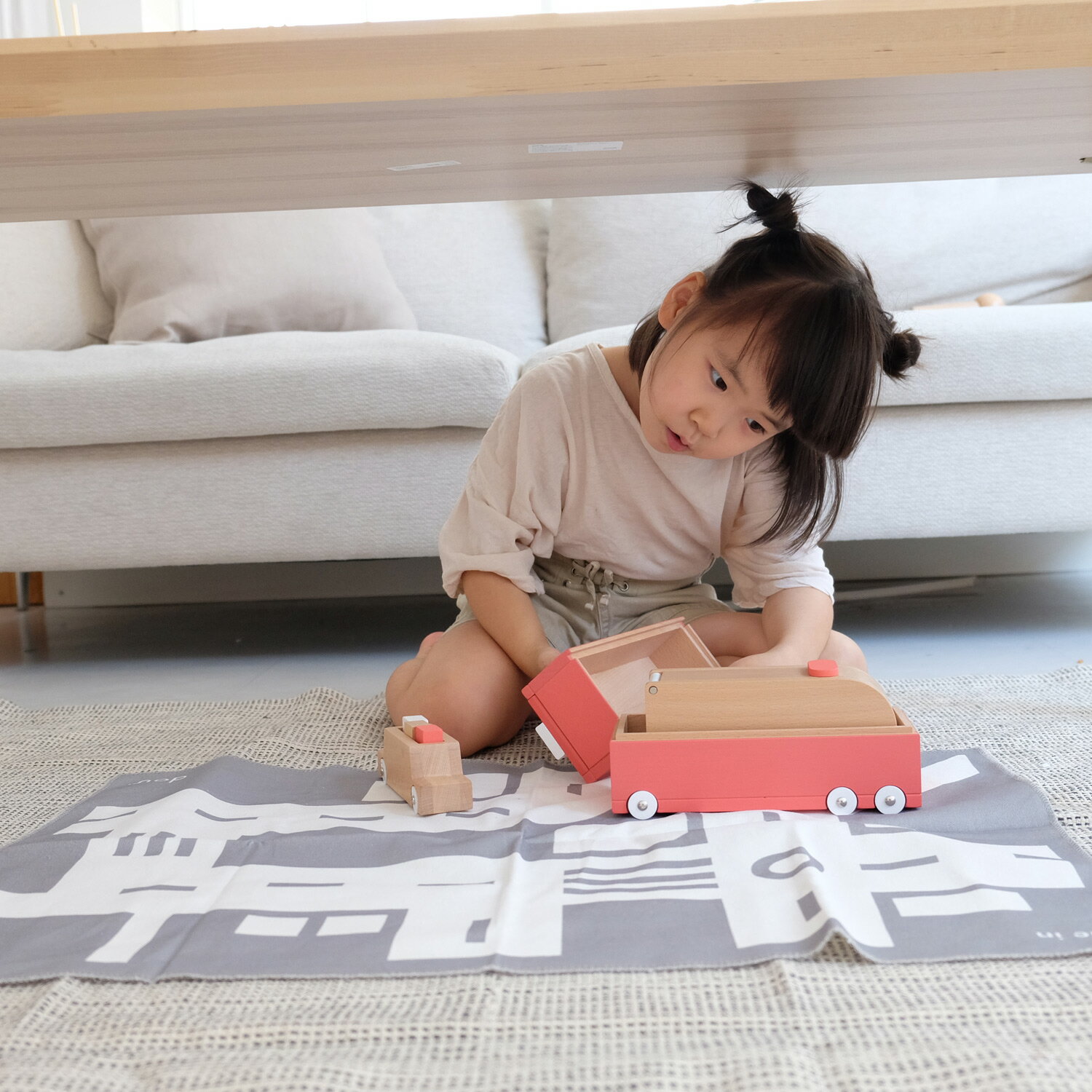 【最大1000円OFFクーポン発行中 3/26 11:59まで！】 dou? ドウ 木のおもちゃ 知育玩具 積み木 ライドイン 男の子 女の子 1歳 2歳 3歳 木製 ベビー 赤ちゃん 消防車 救急車 バス タクシー ride in 006 3