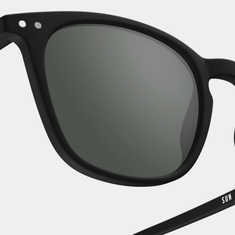 【最大100%ポイントバック 6/1-6/30限定※要エントリー】 定番 イジピジ IZIPIZI サングラス SUN #E ブラック BLACK ライトスモークレンズ 3701210433592［C］【GGOH】