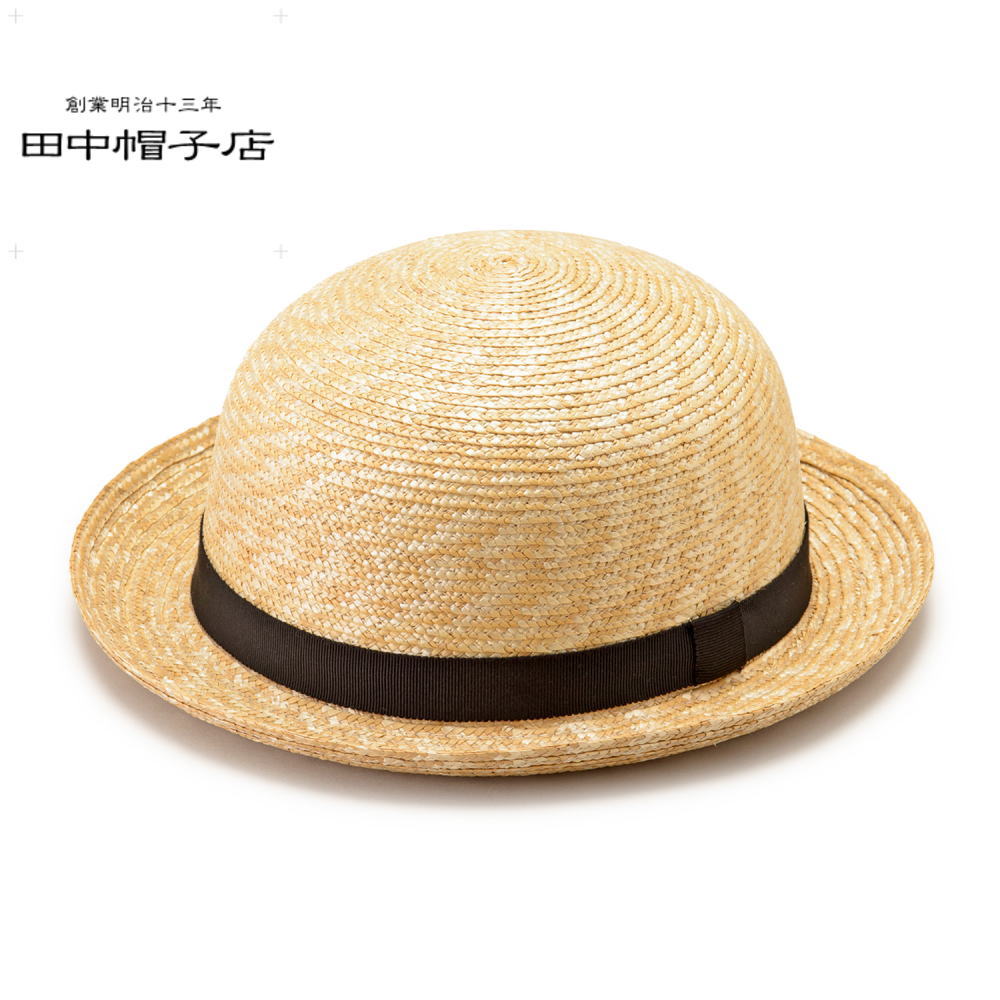 【商品説明】 　キッズ向け1番人気の定番セーラー帽 　夏のキッズ用の帽子として最適なのが麦わら帽子です。 　素材である「麦わら」は、熱をため込むことなく、無数の気孔により優れた通気性を実現する天然素材です。 　材料である麦わらを円状に重ねて縫製していくことで日光の侵入をほぼ防ぎ、紫外線遮蔽率も99％です。 　ご自身の子供やかわいいお孫さんの頭や目、または熱中症からしっかり守ってくれます。 　本製品は、清潔感と可愛らしいデザインで親御さんや祖父母からの人気が高いセーラー帽です。 　頭はお椀型で、つばが少し上がったデザイン。 　お顔がしっかりと見え、視界も良く、キッズにおすすめのモデルです。 　あご紐もついているので風飛びの心配もありません。 　色味の変化と色ムラについて 　染色していないナチュラル（生成）カラーは日に当たることで徐々に濃い色へと経年変化します。 　染色している色は、あまり耐光に強くありません。 　ご使用の頻度や期間にもよりますが、使っていくうちに変色・退色します。 　ご理解のうえご購入を検討してください。 　また、麦わら帽子のカラーアイテムにつきましては、材料の段階で各々のカラーに染めています。 　そのため、どうしても帽子にした際に多少のムラが生じてしまうことをご了承ください。 【ブランド】 　田中帽子店 【商品名】 　Louna(ルナ) 【素材】 　麦わら（細麦）、レーヨン、ポリエステル 【付属】 　あご紐付き 【サイズ】 　＜クラウンの高さ（約）＞9.5cm 　＜前後（約）＞25.5cm 　＜左右（約）＞24.5cm 　＜つばの長さ（約）＞5cm 　※上記は、52cmを計測した値です。 　※メーカー発表値。 　※手作りですので、製品により多少の個体差がございます。 　　サイズは目安ですので予めご了承ください。 　お買い物方法が分からない方はこちらをご覧下さい。 　メーカー希望小売価格はメーカー公式サイトに基づいて掲載しています。 類似商品はこちら7月限定！最大全額ポイント還元※要エントリー 6,930円7月限定！最大全額ポイント還元※要エントリー 19,800円7月限定！最大全額ポイント還元※要エントリー 17,380円7月限定！最大全額ポイント還元※要エントリー 8,690円7月限定！最大全額ポイント還元※要エントリー 16,500円7月限定！最大全額ポイント還元※要エントリー 5,720円7月限定！最大全額ポイント還元※要エントリー 10,780円7月限定！最大全額ポイント還元※要エントリー 10,780円7月限定！最大全額ポイント還元※要エントリー 6,600円【商品説明】 　キッズ向け1番人気の定番セーラー帽 　夏のキッズ用の帽子として最適なのが麦わら帽子です。 　素材である「麦わら」は、熱をため込むことなく、無数の気孔により優れた通気性を実現する天然素材です。 　材料である麦わらを円状に重ねて縫製していくことで日光の侵入をほぼ防ぎ、紫外線遮蔽率も99％です。 　ご自身の子供やかわいいお孫さんの頭や目、または熱中症からしっかり守ってくれます。 　本製品は、清潔感と可愛らしいデザインで親御さんや祖父母からの人気が高いセーラー帽です。 　頭はお椀型で、つばが少し上がったデザイン。 　お顔がしっかりと見え、視界も良く、キッズにおすすめのモデルです。 　あご紐もついているので風飛びの心配もありません。 　色味の変化と色ムラについて 　染色していないナチュラル（生成）カラーは日に当たることで徐々に濃い色へと経年変化します。 　染色している色は、あまり耐光に強くありません。 　ご使用の頻度や期間にもよりますが、使っていくうちに変色・退色します。 　ご理解のうえご購入を検討してください。 　また、麦わら帽子のカラーアイテムにつきましては、材料の段階で各々のカラーに染めています。 　そのため、どうしても帽子にした際に多少のムラが生じてしまうことをご了承ください。 【ブランド】 　田中帽子店 【商品名】 　Louna(ルナ) 【素材】 　麦わら（細麦）、レーヨン、ポリエステル 【付属】 　あご紐付き 【サイズ】 　＜クラウンの高さ（約）＞9.5cm 　＜前後（約）＞25.5cm 　＜左右（約）＞24.5cm 　＜つばの長さ（約）＞5cm 　※上記は、52cmを計測した値です。 　※メーカー発表値。 　※手作りですので、製品により多少の個体差がございます。 　　サイズは目安ですので予めご了承ください。
