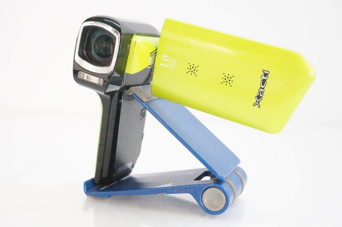 【中古】SANYOサンヨー Xactiザクティ デジタルムービーカメラ DMX-CG11 ビデオカメ ...