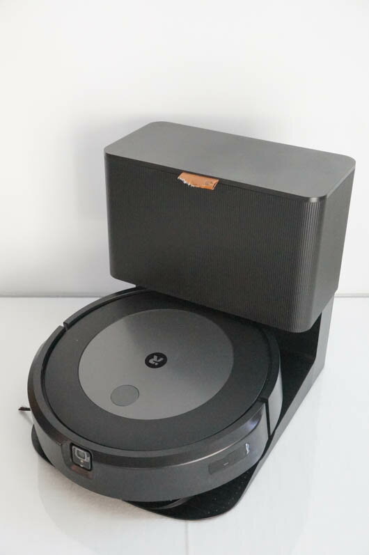 【中古】iRobotアイロボット ロボット掃除機 Roomba J7+ ルンバ RVE-Y2