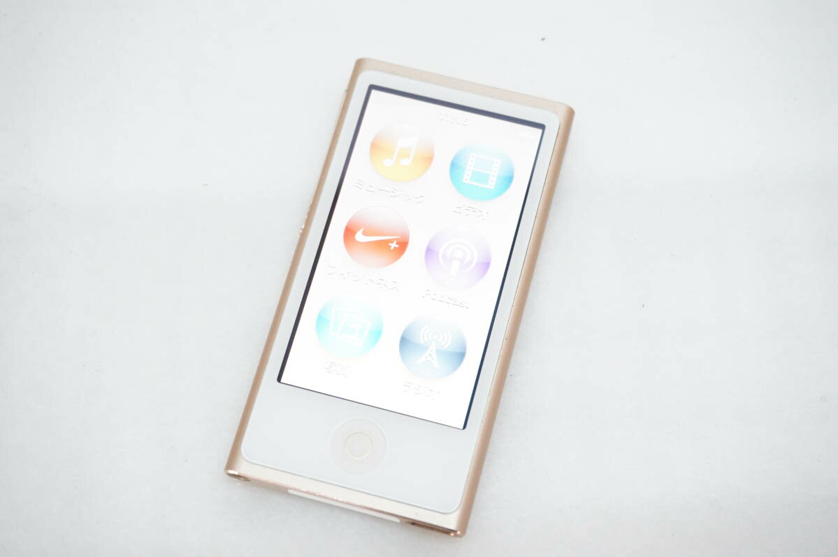 【中古】C Appleアップル 第7世代 iPod nano 16GB ゴールド MKMX2J