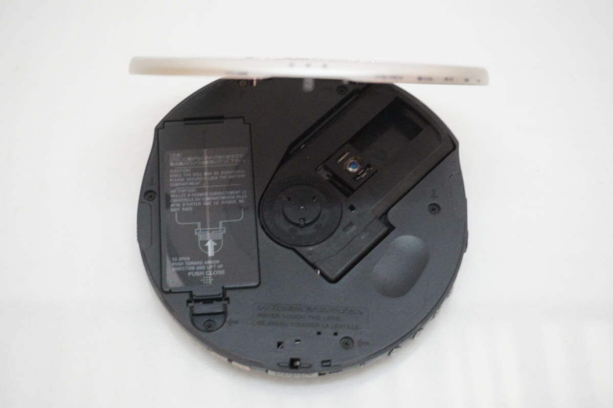 ����š�SONY���ˡ� �ݡ����֥�CD�ץ졼�䡼 D-E990 CD Walkman