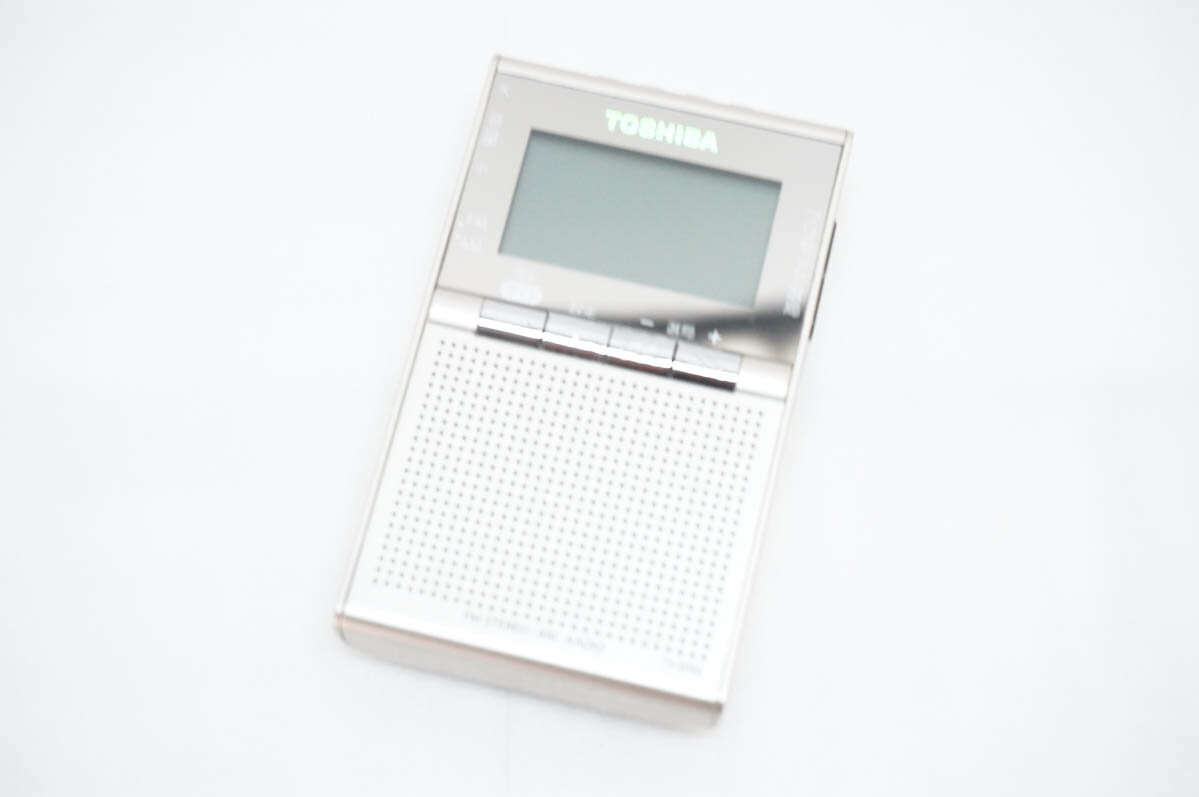 Rakuten - 【中古】TOSHIBA東芝 ポケットラジオ シルバー TY-SPR6 FM/AMポケットラジオ