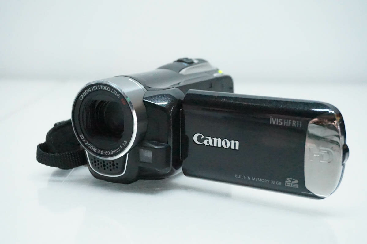 Rakuten - 【中古】キヤノンCANON フルハイビジョンデジタルビデオカメラ メモリータイプ iVIS HF R11