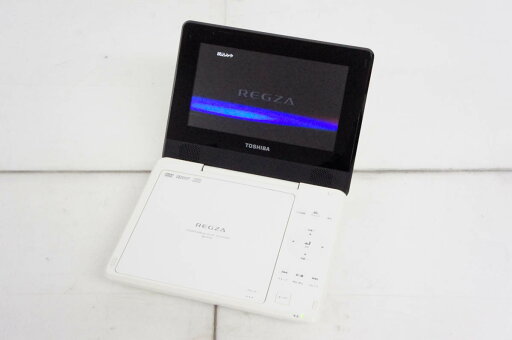 【中古】東芝TOSHIBA 7V型ポータブルDVDプレーヤー REGZAレグザ SD-P77SW ホワイト 【中古】東芝TOSHIBA 7V型ポータブルDVDプレーヤー REGZAレグザ SD-P77SW ホワイト