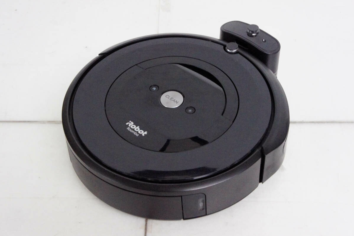 【中古】iRobotアイロボット Roomba 自動掃除機 ルンバ e5 ロボット掃除機 e515060 RVC-Y1