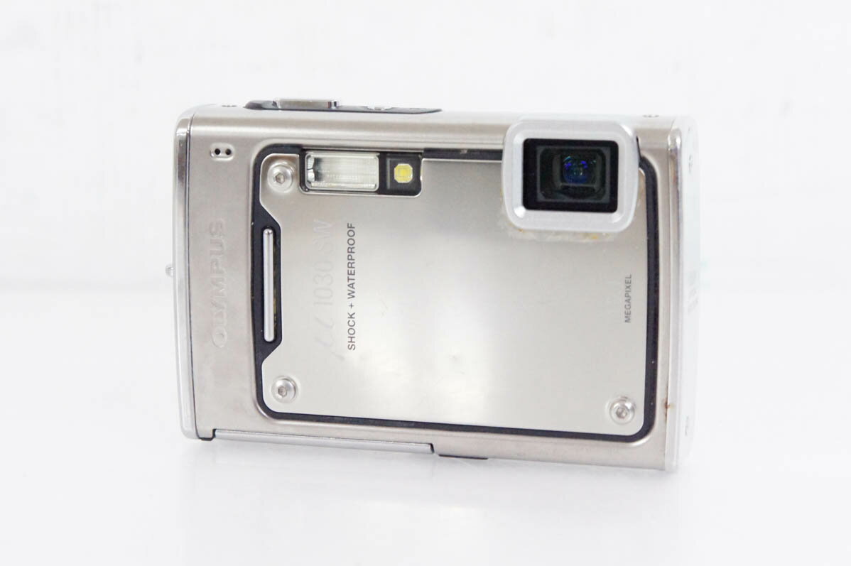 【中古】OLYMPUSオリンパス コンパクトデジタルカメラ 1010万画素 μ(ミュー) 1030SW 防水 耐衝撃