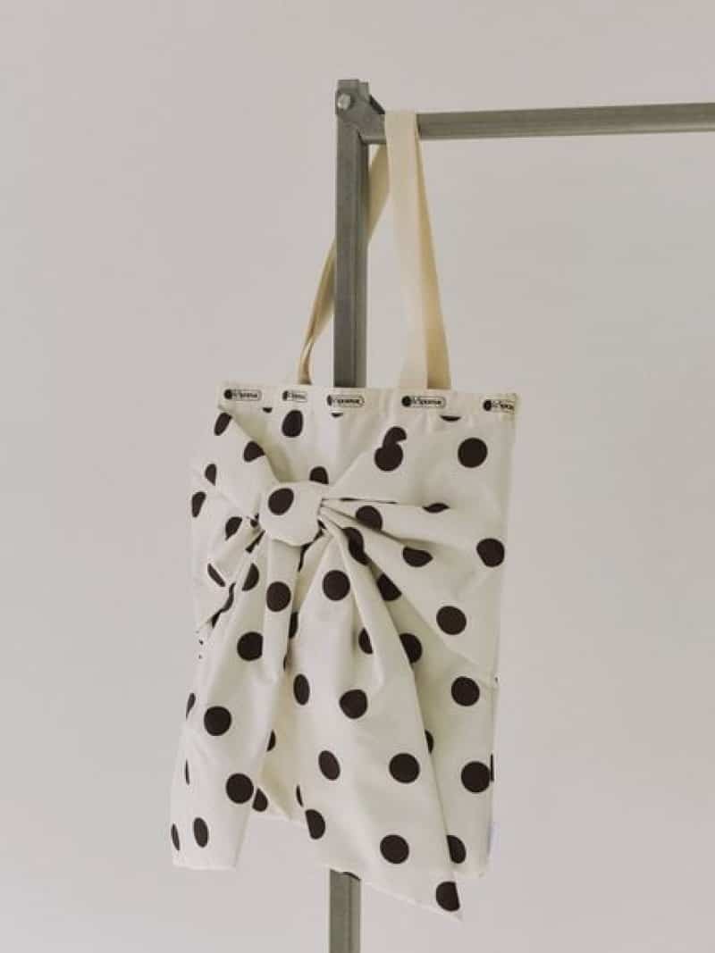 Rakuten - 【SNIDEL×LeSportsac】LG BOW EMERALD TOTE SNIDEL スナイデル バッグ トートバッグ ホワイト ブラック【送料無料】[Rakuten Fashion]