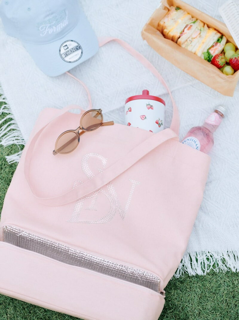 Rakuten - 【WEB限定】ビジューロゴトートバッグ/保冷機能付き SNIDEL スナイデル バッグ トートバッグ ピンク ネイビー【先行予約】*【送料無料】[Rakuten Fashion]