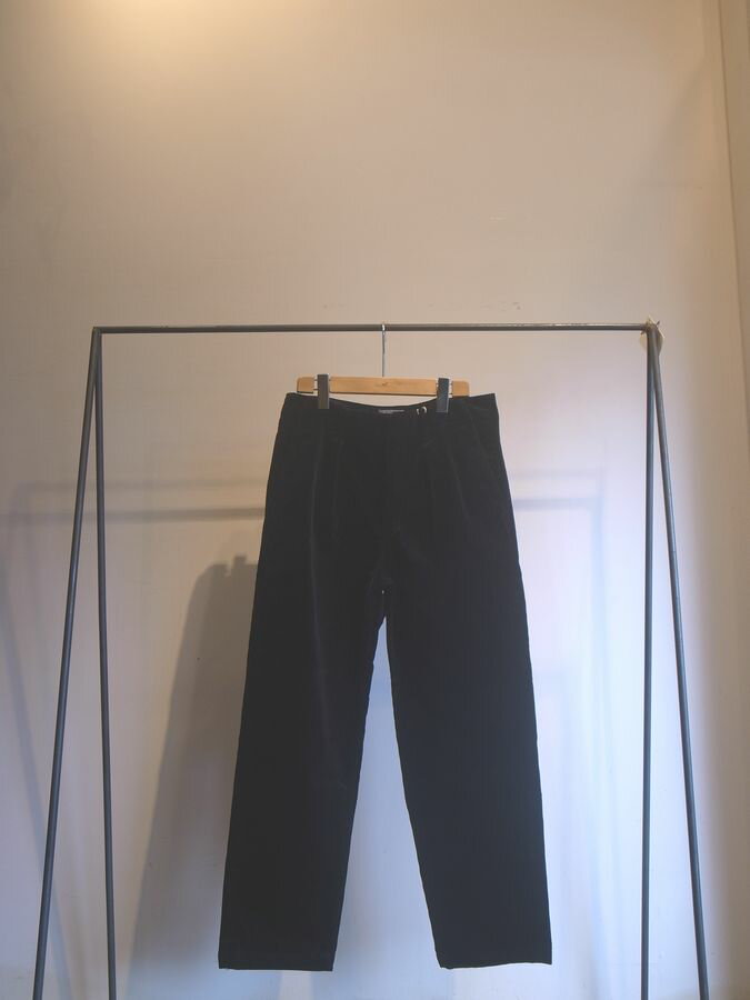 STILL BY HAND(スティルバイハンド)IN-TUCK CORDUROY PANTS