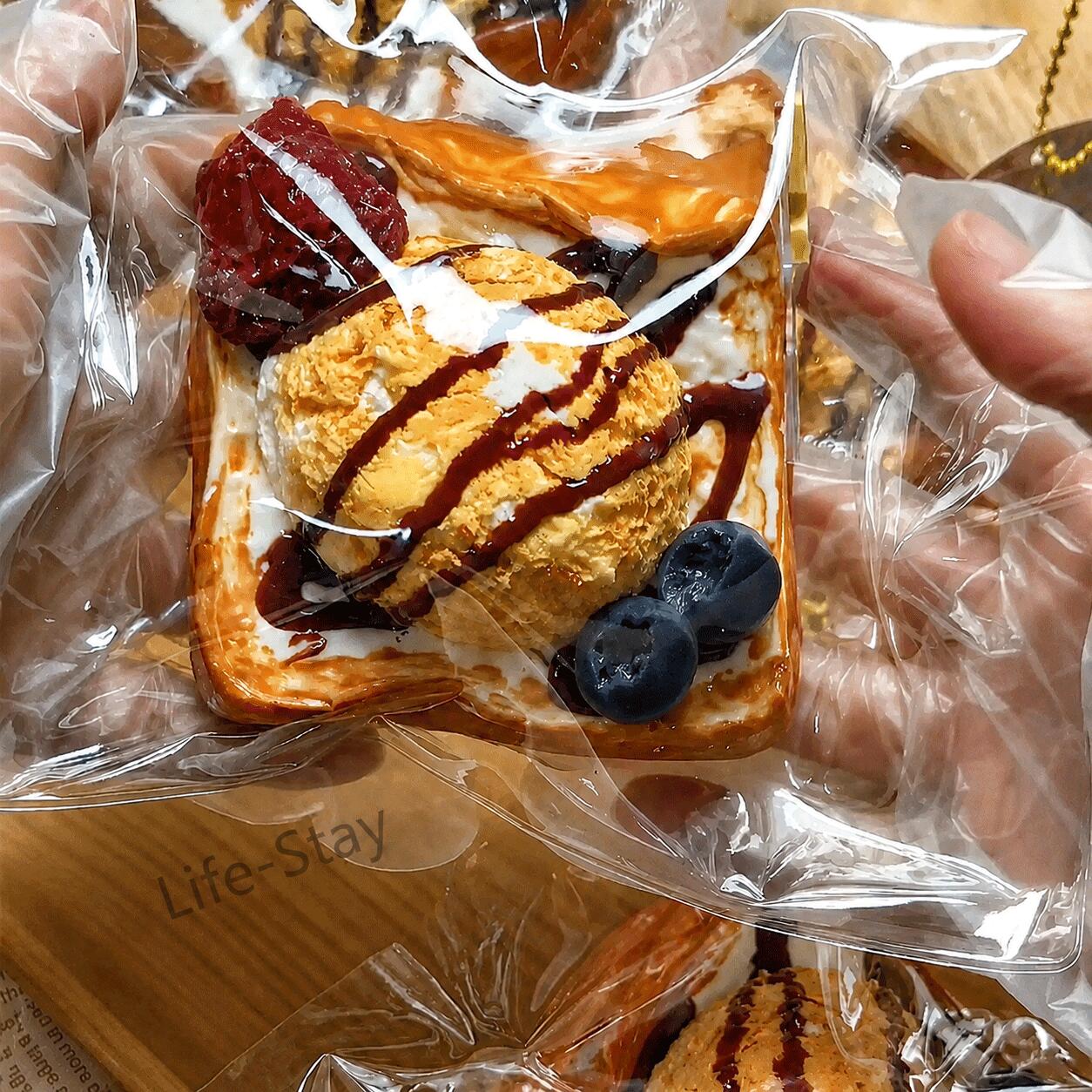 【週末限定10%OFF】スクイーズ 水感スクイーズ 食べ物スクイーズ 大福 スイーツ フルーツ アイスクリーム パイナップル バナナ トースト 低反発 握る ストレス解消 癒し系 おもちゃ Y2K かわいい 大サイズ 中サイズ プレゼント ギフト SOFUMI公式 snnm0726-10001265 Life-Stay サンプル画像3