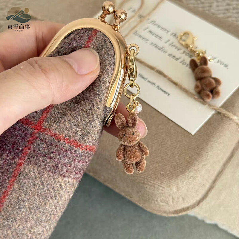 植毛 うさぎ チャーム フロッキー ラビット キーホルダー パール バッグチャームファスナー 引き手 チャーム 可愛い カートゥーン うさぎ レディース バッグ アクセサリー 手帳 デコレーション チャーム イヤホンケース チャーム ミニ ポーチ 飾り ギフト 雑貨