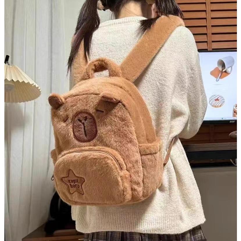 リュック バックパッグ ぬいぐるみ カピバラ 動物 抱き枕 ベッド 玩具 ふわふわ もこもこ 女の子 男の..