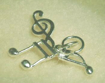 パワーチャーム開運お守りに!スターリングシルバー925イギリス製シルバーチャームNo.051「音符セット」♪ト音記号や八分音符♪リズミカルに揺れる♪ミュージック...