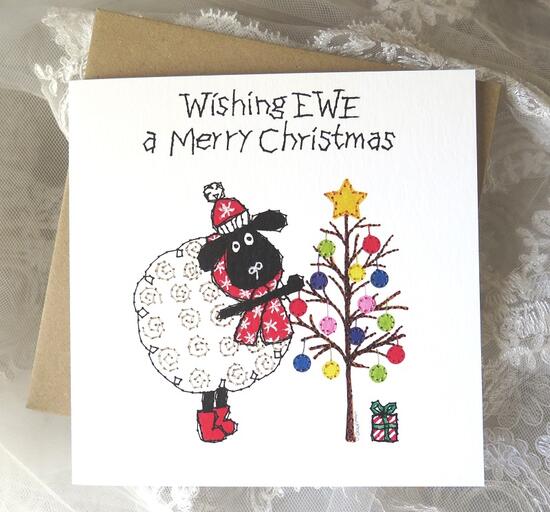 英国からジェーン・バーマンの描くぬくもりかわいいシープとクリスマスツリー楽しい時間までギフトで伝わるメッセージもたっぷりスペースそのままオブジェにして飾れます！おしゃれなクリスマスカード