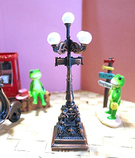 インテリアコレクションおしゃれな鉛筆削りヨーロピアンライトペンシルシャープナー!本物そっくりのレトロな街灯