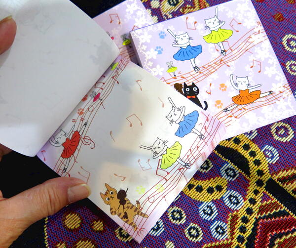 たつぷり100枚!☆ミュージックキャット☆POPでかわいいイラスト2種類筆運びに差がでる上質紙で書き味もなめらかさりげないおしゃれメモ帳