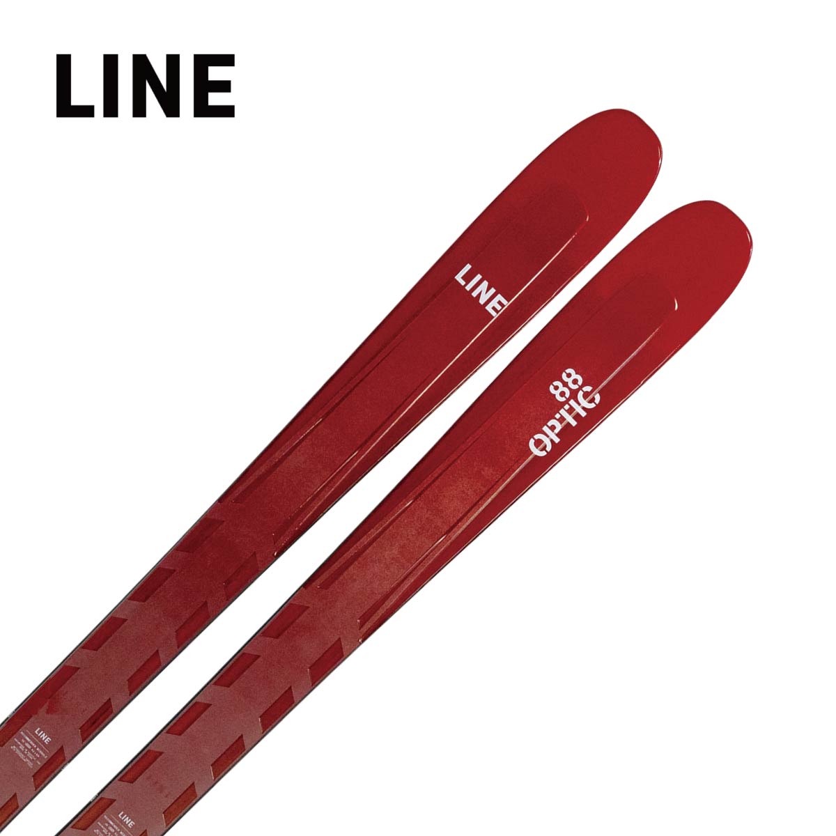 LINE ライン スキー板■OPTIC 88オプティック 88■156cm R：( - m)サイドカット：(121/88/111 mm)■163cm R：( - m)サイドカット：(121/88/111 mm)■170cm R：( - m)サイドカット：(121/88/111 mm)■177cm R：(16.3 m)サイドカット：(121/88/111 mm)■184cm R：( - m)サイドカット：(121/88/111 mm)CONSTRUCTIONAspen Veneer w/ TitanalWEIGHT1720g @ 177SUPER POWERSGas Pedal Metal OverdriveOptic 88 は、ゲレンデを中心にスピード感のある滑りを楽しみたいスキーヤー向けのモデルです。細めの88mmウエストによる素早い切り返しと、金属補強構造による高い安定感を兼ね備え、朝一の圧雪バーンでは鋭いカービングターンを楽しめます。また、午後に荒れてきた雪面でも力強く突き進める頼もしさを持っています。「主戦場はゲレンデだが、多少の悪雪も気にせず攻めたい」というスキーヤーにぴったりの一本です。※メーカー企画書の情報で商品登録を行っております。予告なしに商品名と仕様変更される場合がございます。