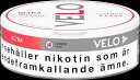 Experience the strongest Velo has to offer with Velo Freeze X-Strong Slim. These tobacco free and slim nicotine pouches deliver intense and extra strong nicotine kicks (16 mg/g) together with a biting flavor of peppermint and menthol. Their plant fiber filling minimizes the drip, eliminates the risk of them staining your teeth and ensures that the refreshing release of both flavor and nicotine last for a long time. Velo Freeze X-Strong Slim で、Velo が提供する最強の体験をしてください。これらのたばこを含まないスリムなニコチン パウチは、ペパーミントとメンソールの鋭いフレーバーとともに、強烈で非常に強力なニコチン キック (16 mg/g) を提供します。それらの植物繊維の詰め物は、ドリップを最小限に抑え、歯を汚すリスクを排除し、フレーバーとニコチンの両方のさわやかなリリースが長時間続くことを保証します.　