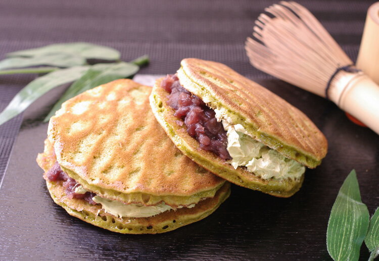 【こどもの日】茶どら（抹茶どら焼き3個セット）【端午の節句】ギフト 贈り物 どらやき 小倉あん 抹茶クリーム お茶菓子 お祝い プレゼント イベント パーティー 手土産 引菓子 贈答品 和菓子 限定 詰め合わせ お取り寄せスイーツのサムネイル