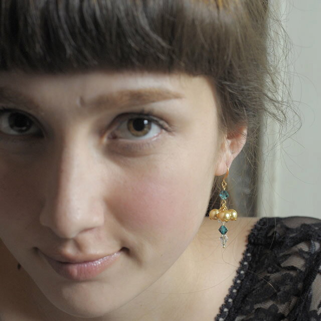 きもの館 創美苑のピアス レディース 手作りアクセサリーブランドVivitie fairyピアス フェアリーピアス スワロフスキー スワロパール ぶら下がり 女性用｜アングル2