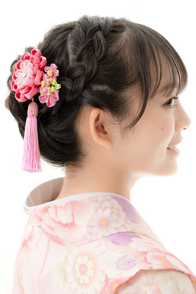 イーグルス感謝祭☆最大1000円クーポン配布中☆髪飾り 成人式 つまみ細工 ピンク 房紐 ビーズ ビジュー コーム 髪留め ヘアアクセサリー 袴 浴衣 着物 振袖 卒業式 和装