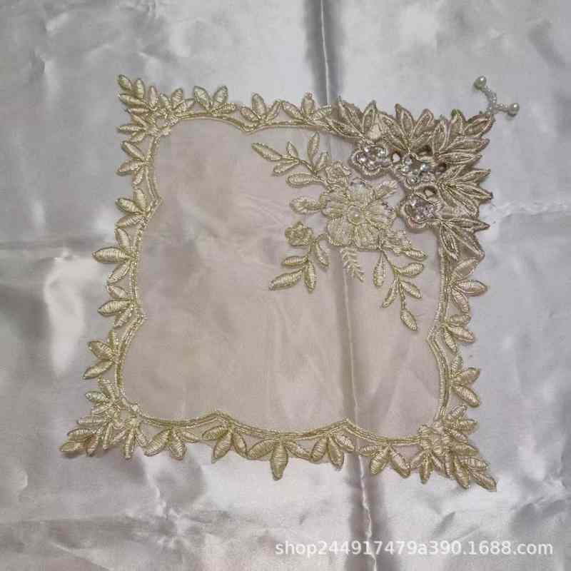 テーブルマット ランチョンマット ベルベット チュール 切り替え ビーズ刺繍 手作り 立体花 ライトラグジュアリー 高級感 祝い事 ハレの日 おもてなし 多目的 スクエア シャンパンカラー ポリエステル 綿
