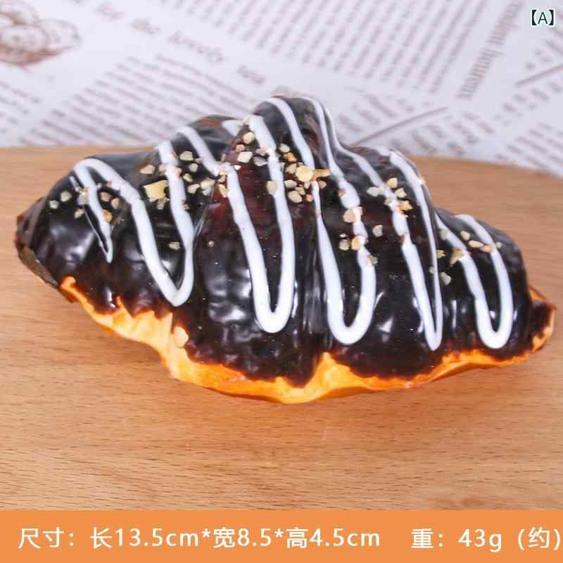 ふんわり暮らし鞄店の食品サンプル クロワッサン フェイクフード 模造パン デコレーション 置物 ディスプレイ オブジェ インテリア ショーケース 店舗装飾 カフェ 喫茶店 雑貨屋 業務用 手作り PU素材 長持ち 耐久性 リアル 撮影小物｜アングル2