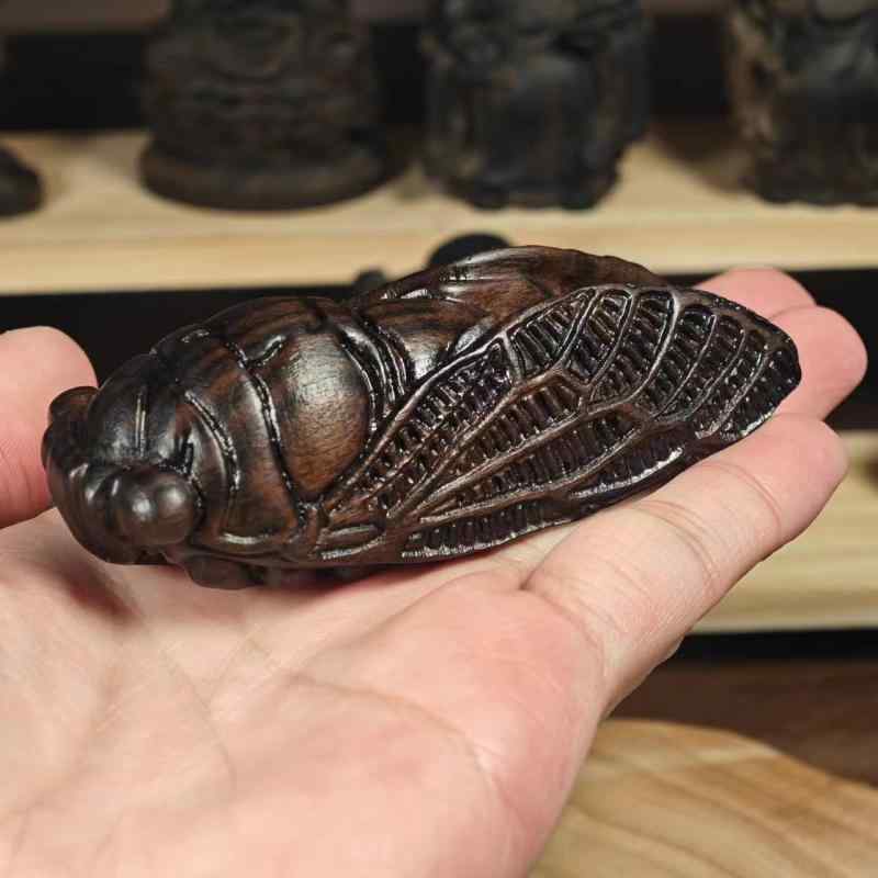 ・主な素材: 黒檀・スタイル: モダンチャイニーズ・工法: 成形・適用祝日: クリスマス