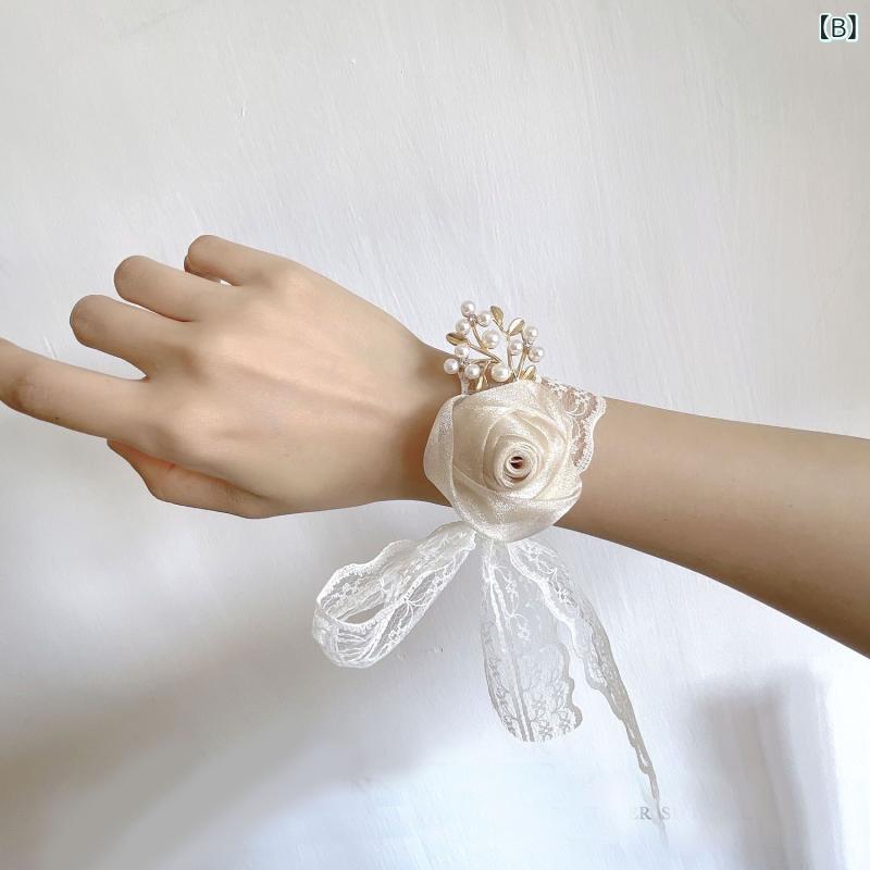 ふんわり暮らし鞄店のリストブーケ コサージュ ブライズメイド 新婦 結婚式 ウェディング 披露宴 2次会 パーティー 高級感 華やか エレガント フェアリー ロマンチック 上質 ホワイト シャンパン ベージュ アイボリー｜アングル3