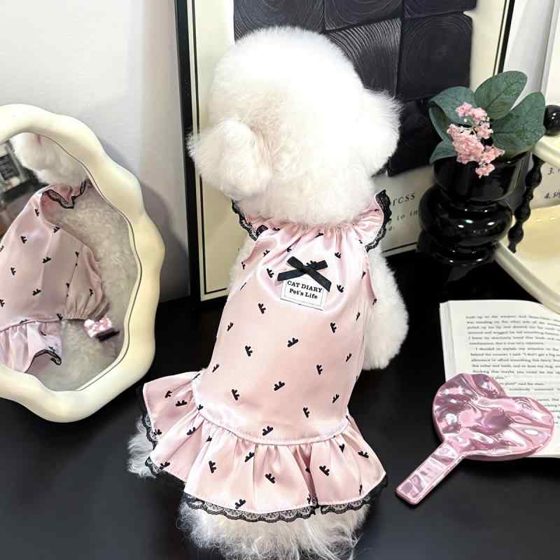 ペットウェア 小型犬 猫用 かわいい 夏用 レトロ 高級感 パジャマ ワンピース ドレス ルームウェア ポリエステル カジュアル お散歩 お出かけ 部屋着 ヨークシャーテリア シーズー プードル ポメラニアン レトロピンク レトロベージュ